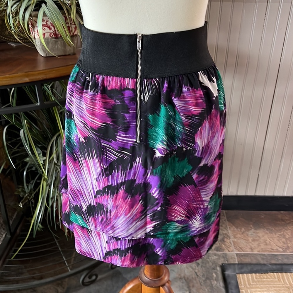 ELLE Skirt - Picture 2 of 5